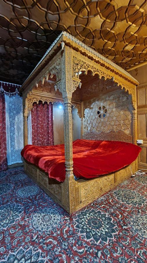 Lala Rulh Heritage Group Of Houseboats Сринагар Экстерьер фото