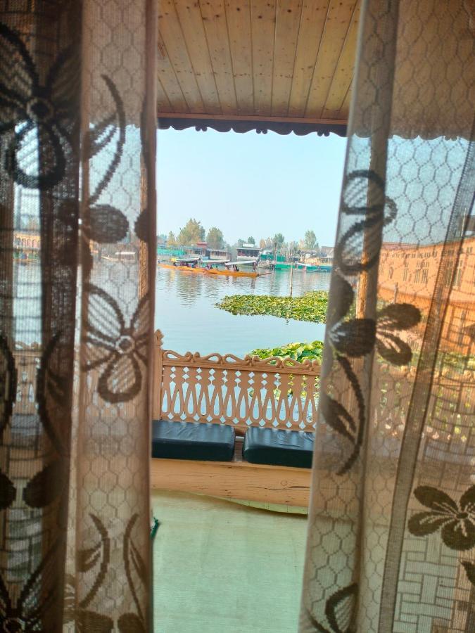 Lala Rulh Heritage Group Of Houseboats Сринагар Экстерьер фото