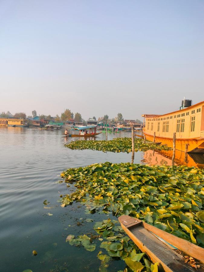 Lala Rulh Heritage Group Of Houseboats Сринагар Экстерьер фото