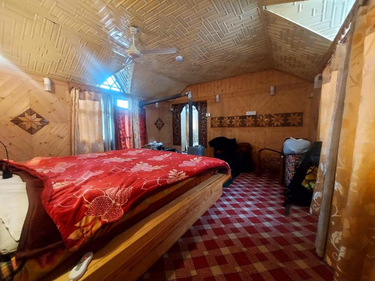 Lala Rulh Heritage Group Of Houseboats Сринагар Экстерьер фото